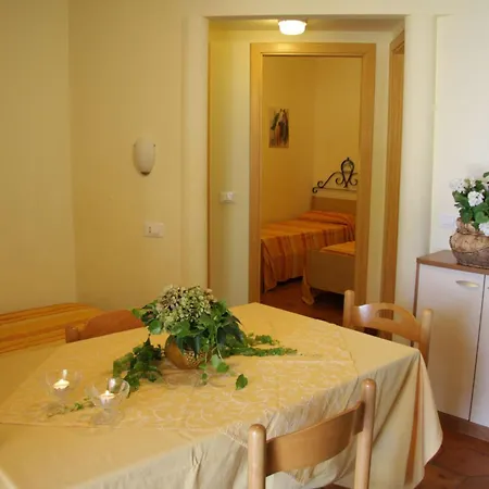 Ξενοδοχείο με διαμερίσματα Villaggio Smedile