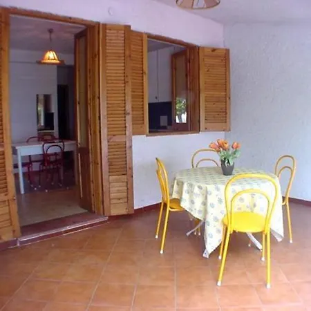 Villaggio Smedile מלון דירות 3*